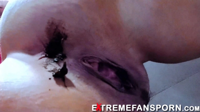 thefartbabes – Obsessed With Huge Shit new extreme porn videos