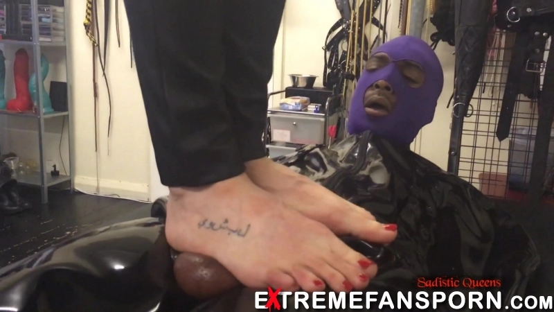 Sadistic Queens - Squishysax - Miss Julia Taylor - Bodybag Ball Bouncing-BallAbuse