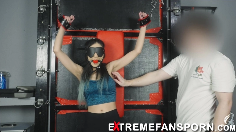 Standing Tickle Punishment – Jezebel Lee in the Dungeon- mf, TickleTummy, TicklingUpperBod