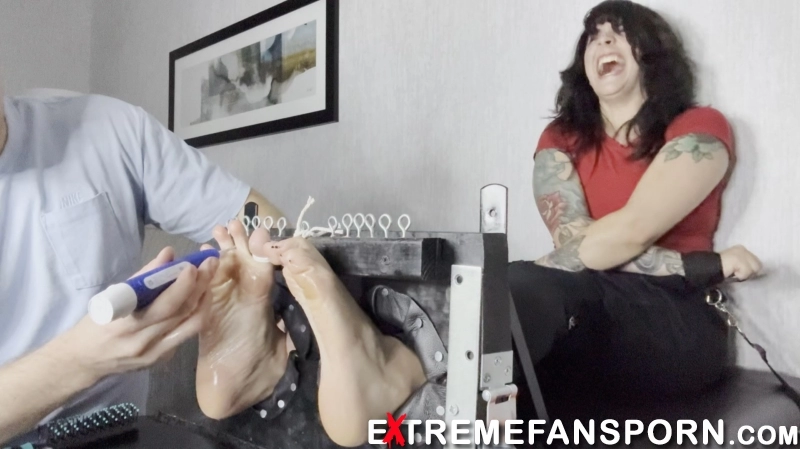 LaughsAndLust – Mia in the Stocks – Tickling and Foot Worship- Licking, mf, TicklingFeet