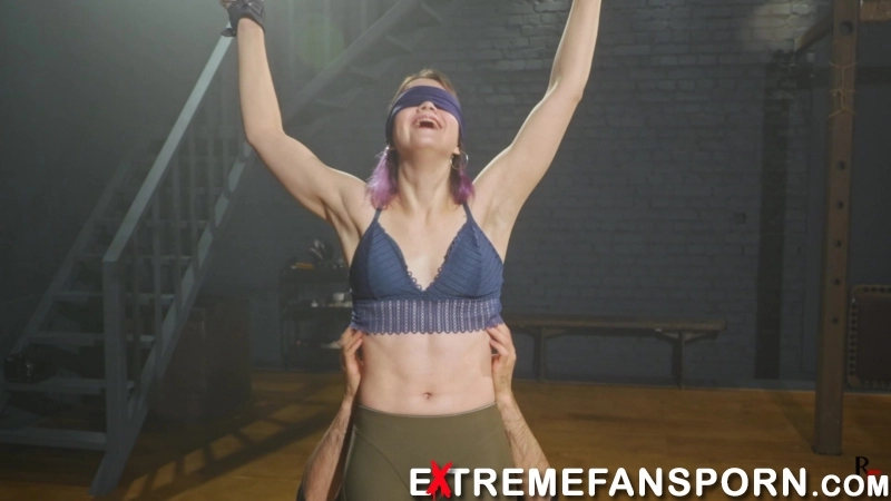 RFStudioProduction – Thea – Upper Body Tickling and Upside – Down Suspension- mf, TicklingUpperBody